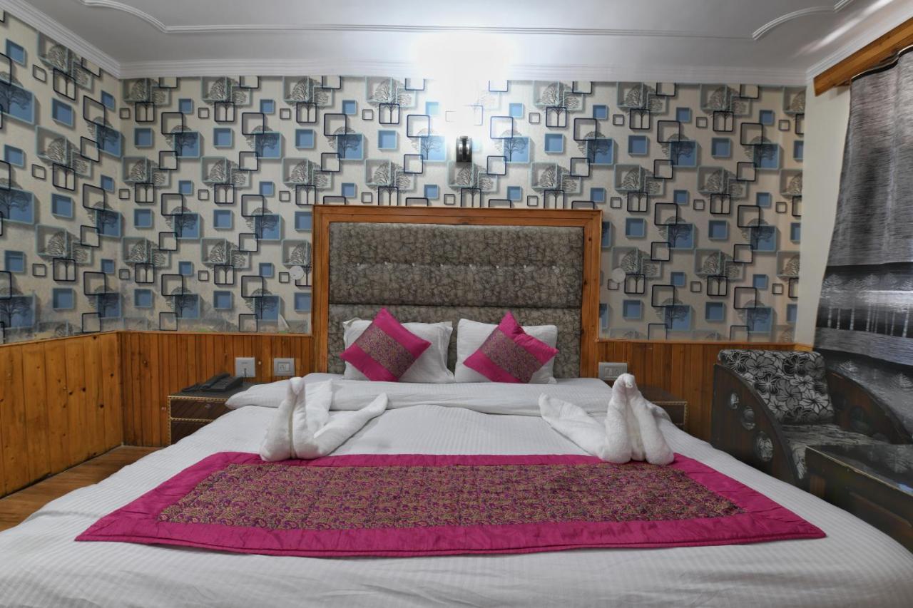 Aastha Regency Hotel 3*